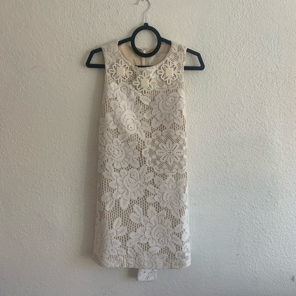 karta Dresses & Skirts - Stunning Karta Dress